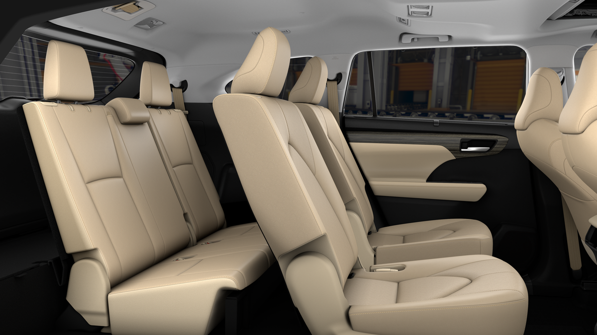 2025 Toyota Highlander Limited photo 17