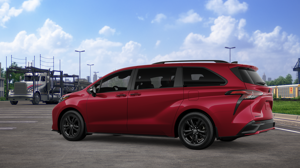 New 2026 Ruby Flare Pearl <sup>1</sup> Toyota  XSE image 7