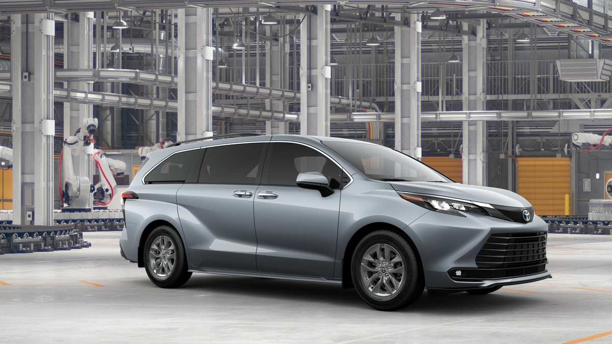 2025 Toyota Sienna XLE photo 14