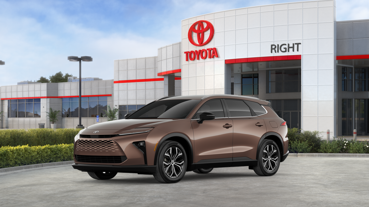New Bronze Age 2026 Toyota Crown Signia XLE for Sale in Scottsdale