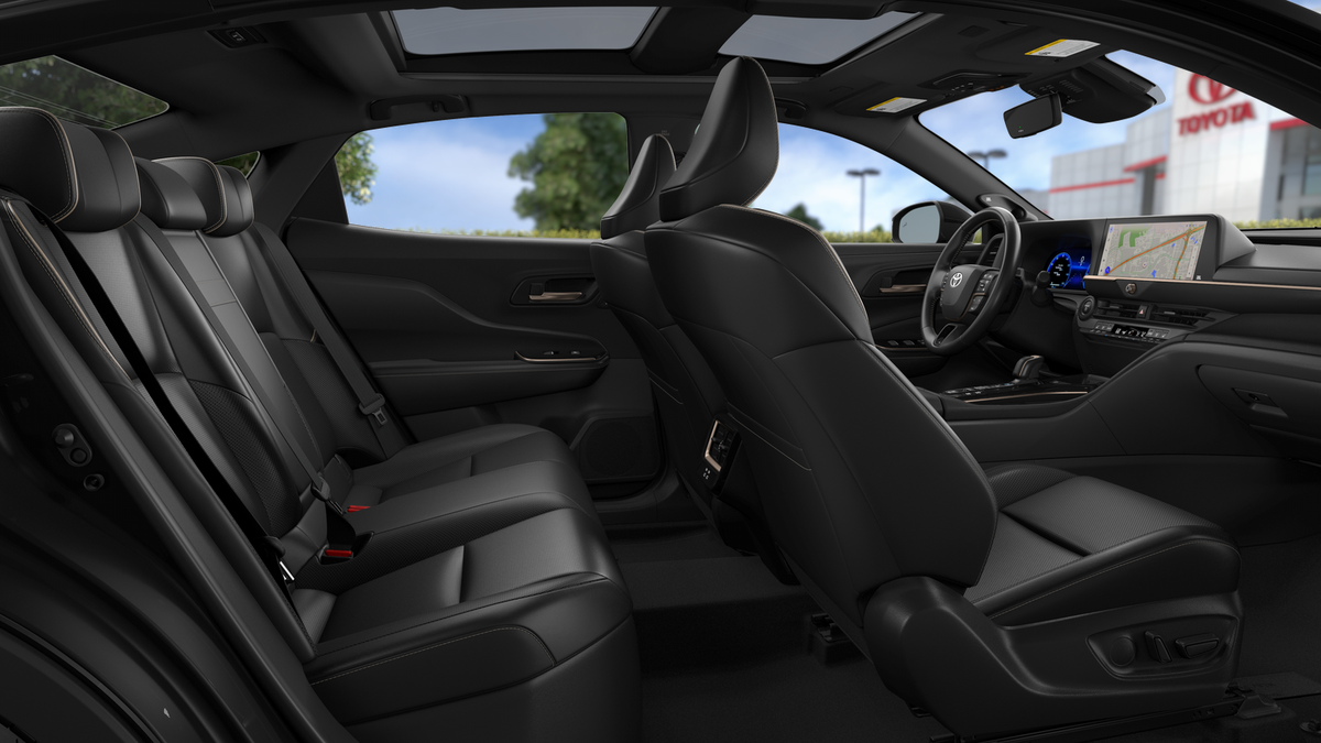 2026 Toyota Crown Limited - Photo 10