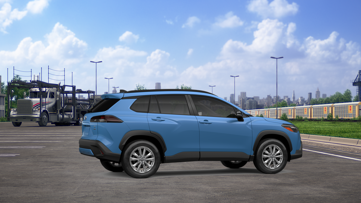2026 Toyota Corolla Cross LE photo 8