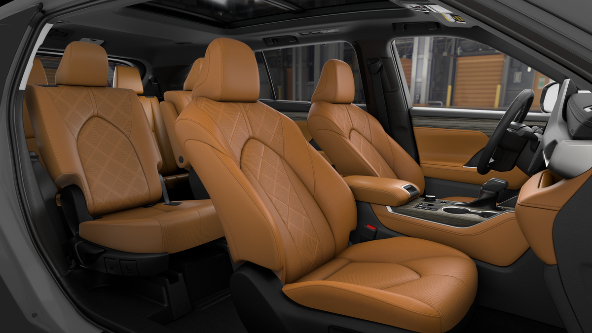 2025 Toyota Highlander Platinum photo 18