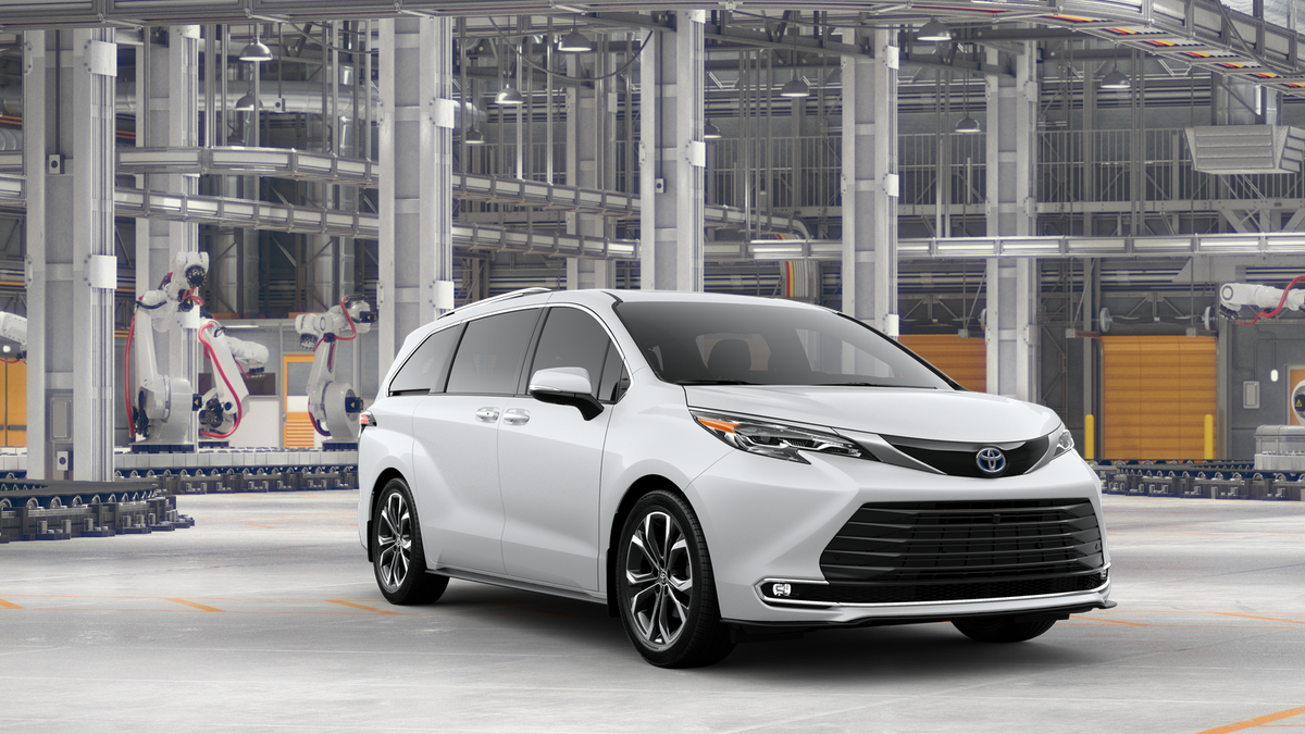 2025 Toyota Sienna Platinum photo 17