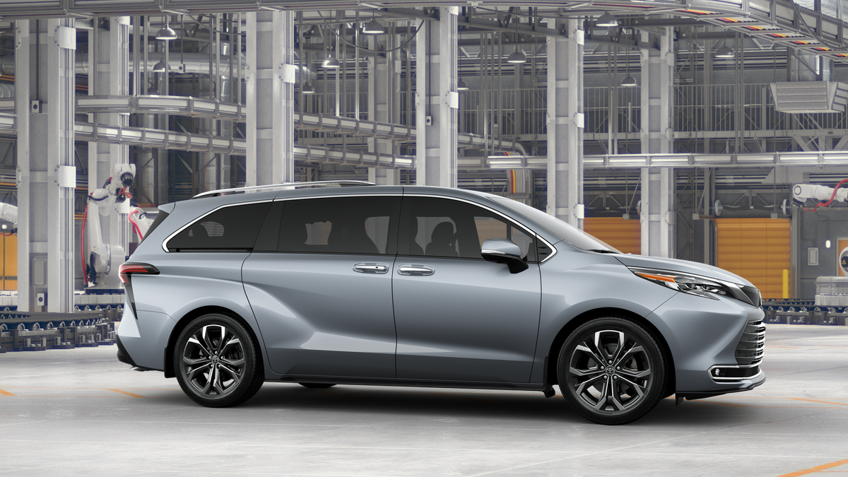 2025 Toyota Sienna Platinum photo 15