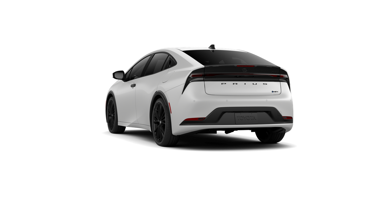 New 2026 Wind Chill Pearl <sup>1</sup> Toyota  Nightshade Edition image 9