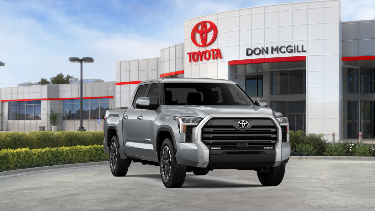 2026 Toyota Tundra Limited CrewMax photo 18