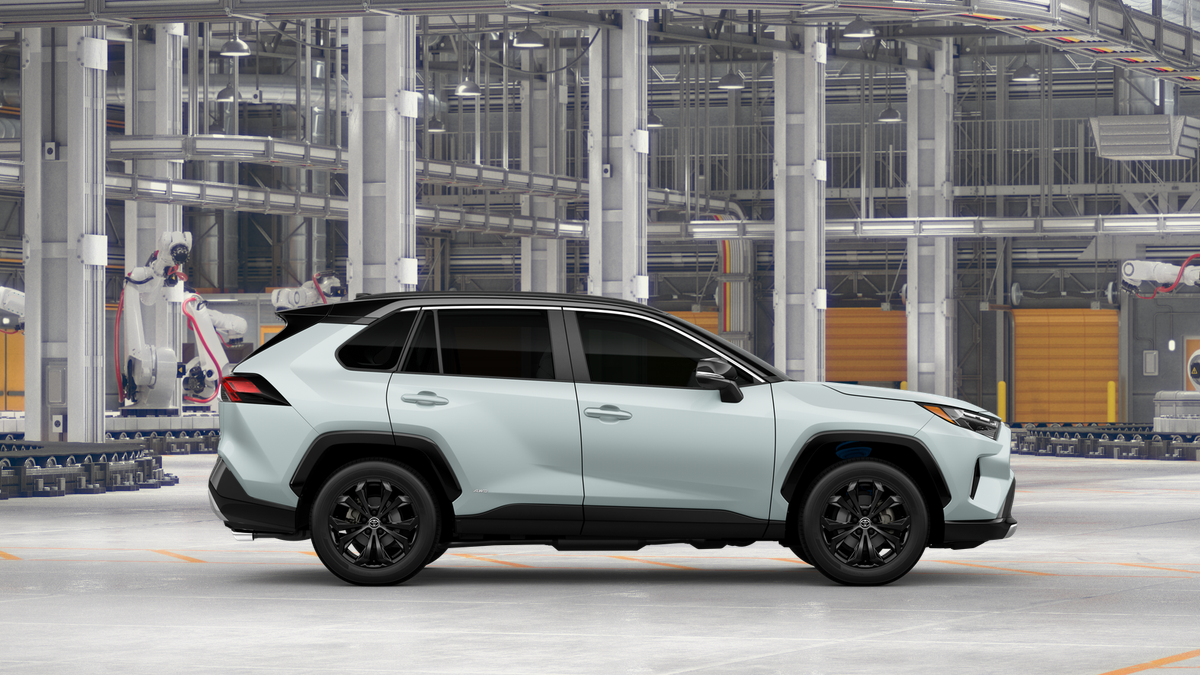 2025 Toyota RAV4 Hybrid XSE photo 4