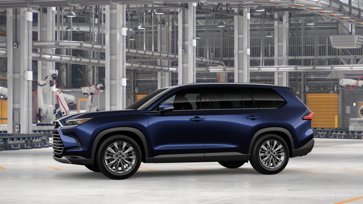 2026 Toyota Grand Highlander Platinum photo 3