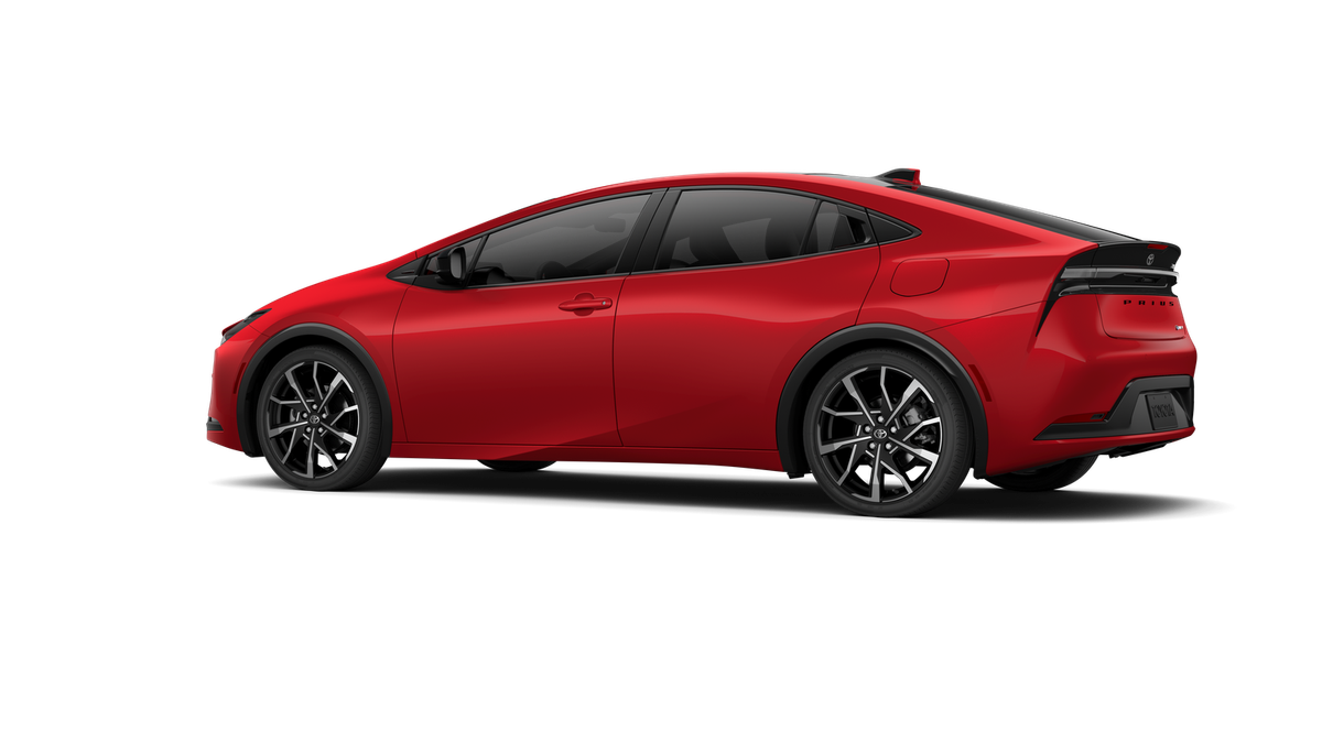 New 2027 Toyota Prius Plug-in Hybrid Sedan