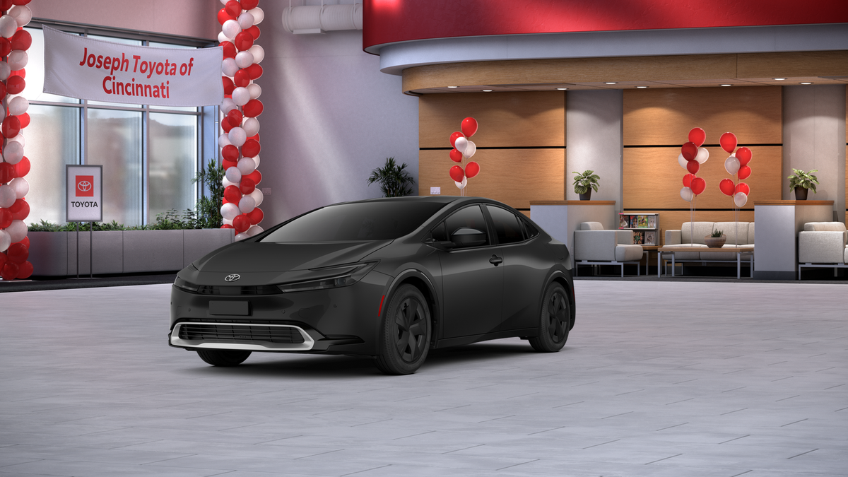 2026 Toyota Prius SE's photo