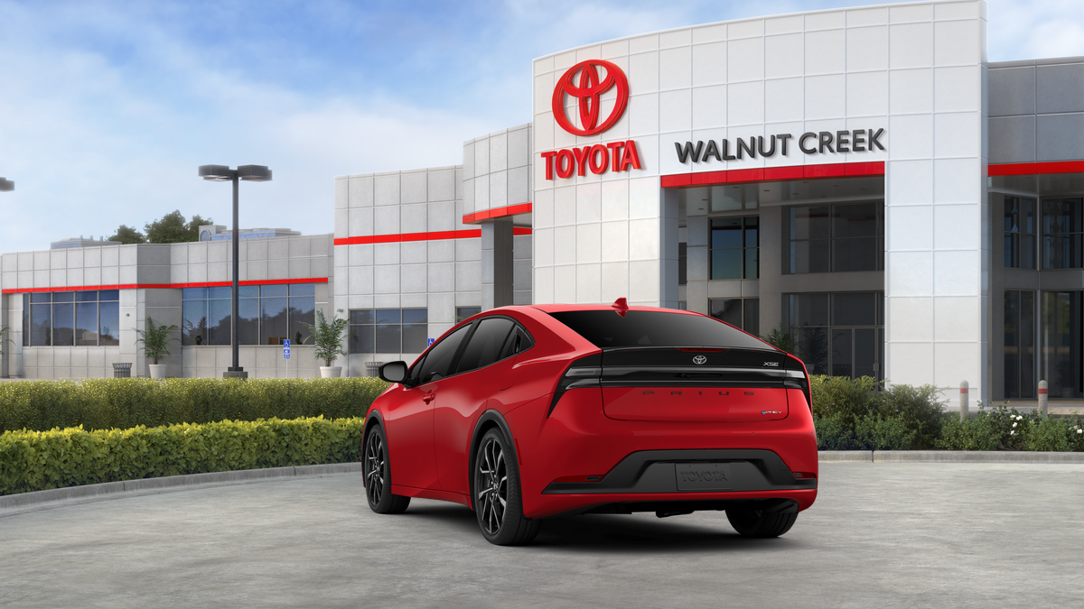 2026 Toyota Prius Plug-in Hybrid XSE - Photo 9