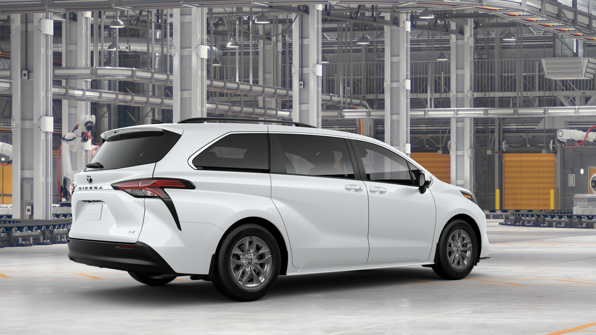 2025 Toyota Sienna LE photo 11