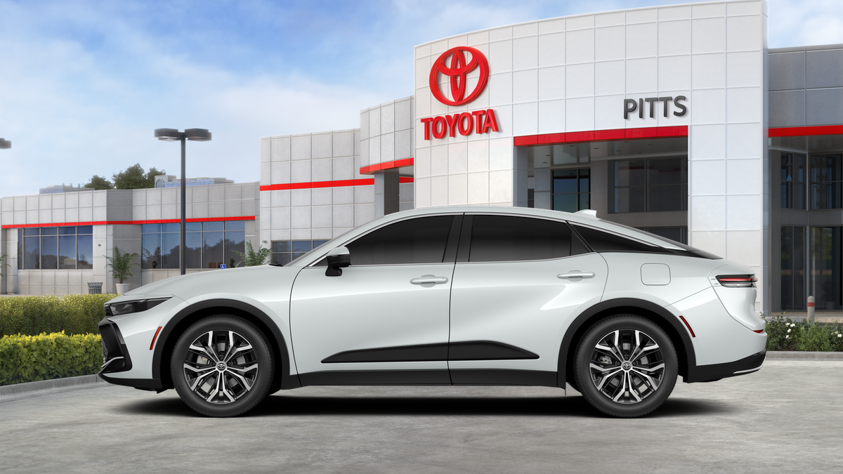 2026 Toyota Crown XLE - Photo 55