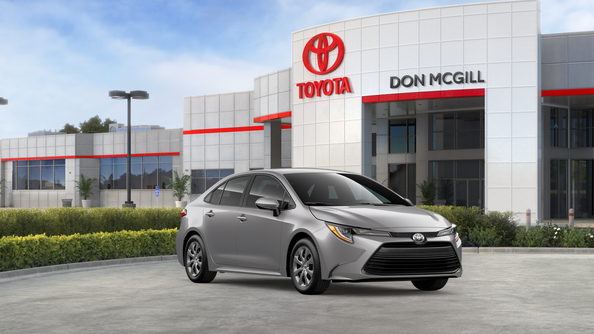 2026 Toyota Corolla LE photo 16