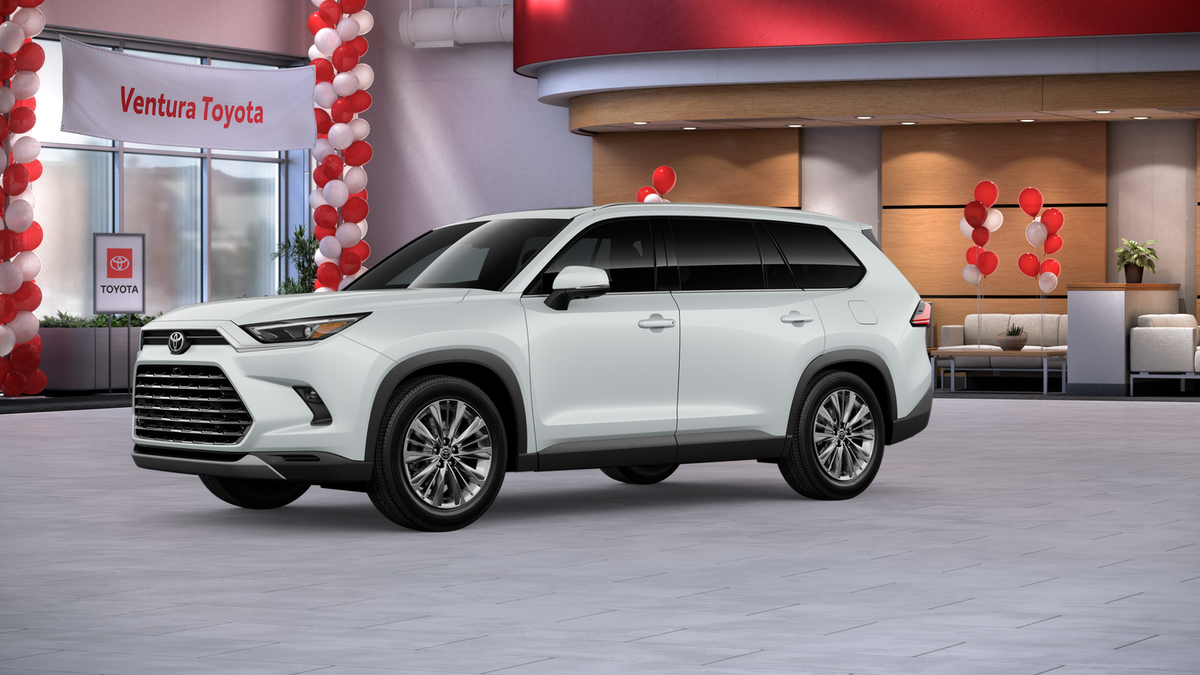 New 2026 Wind Chill Pearl <sup>1</sup> Toyota  Platinum image 3