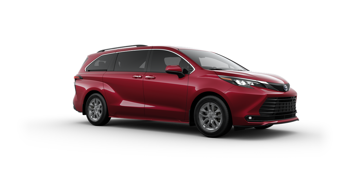 2025 Toyota Sienna XLE photo 12