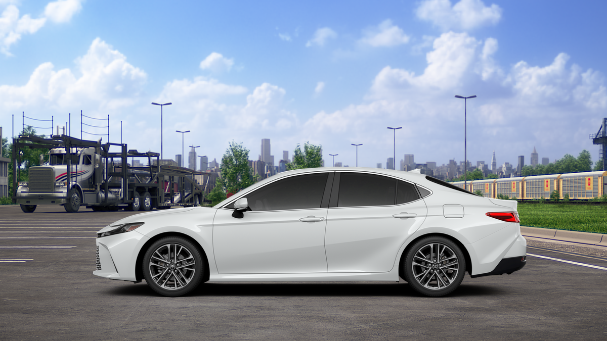 New 2026 Wind Chill Pearl <sup>1</sup> Toyota  XLE AWD image 6