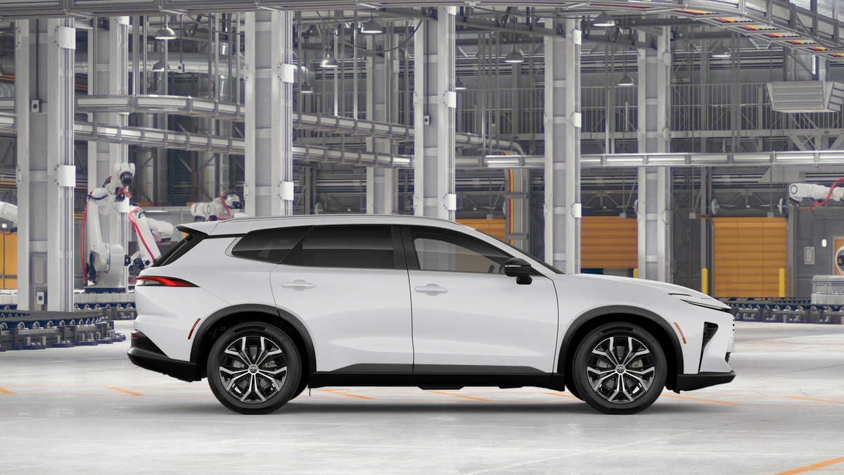 New 2026 Oxygen White <sup>1</sup> Toyota  XLE image 14