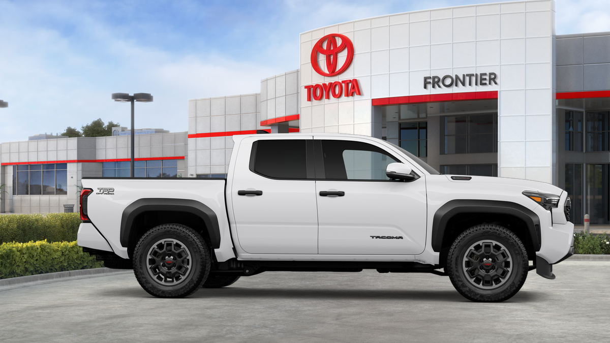 Tacoma TRD Off-Road i-FORCE MAX 2.4L 4-Cyl. Turbo Hybrid Powertrain 4-Wheel Drive 5-ft. bed Double Cab [12]