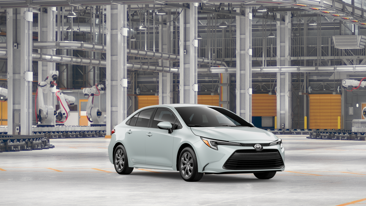 New 2026 Wind Chill Pearl <sup>1</sup> Toyota  LE AWD image 17