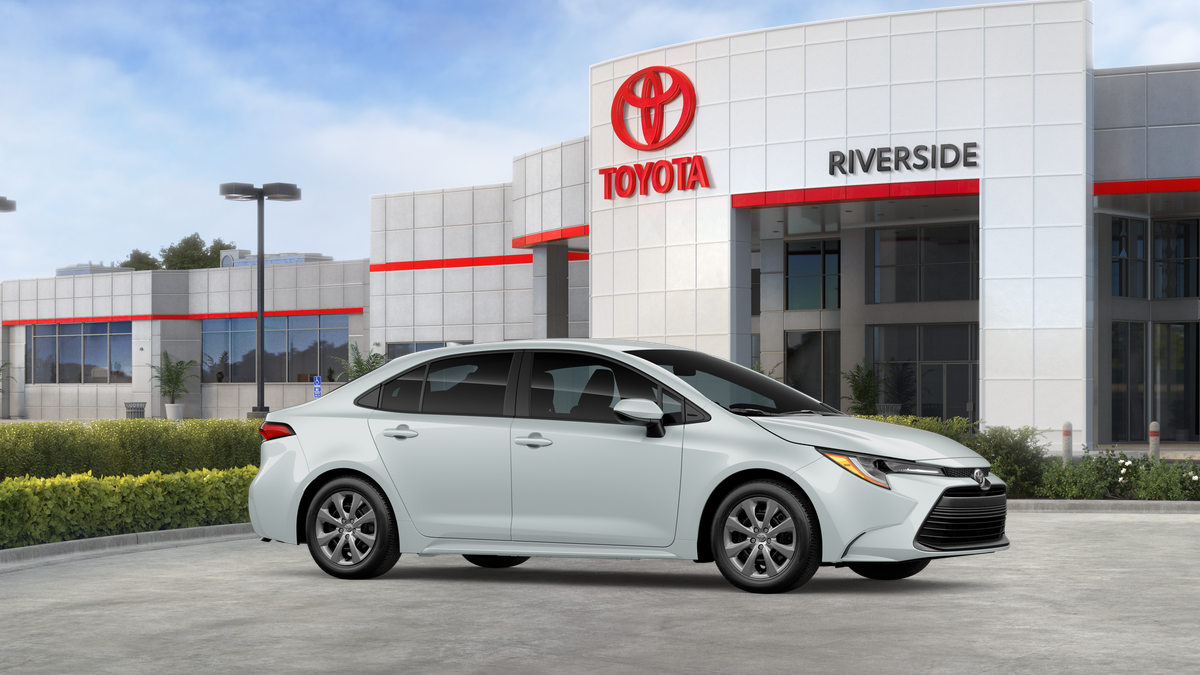New 2026 Wind Chill Pearl <sup>1</sup> Toyota  LE image 15