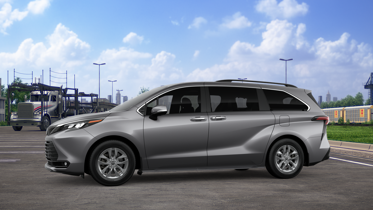 New 2026 Heavy Metal <sup>1</sup> Toyota  XLE image 5