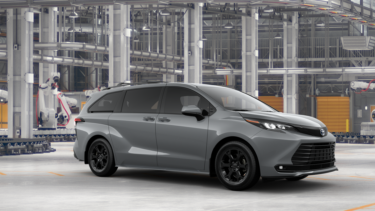 2025 Toyota Sienna Woodland Edition photo 16