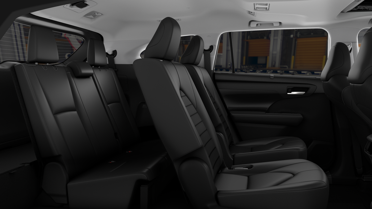 2025 Toyota Highlander XLE photo 19