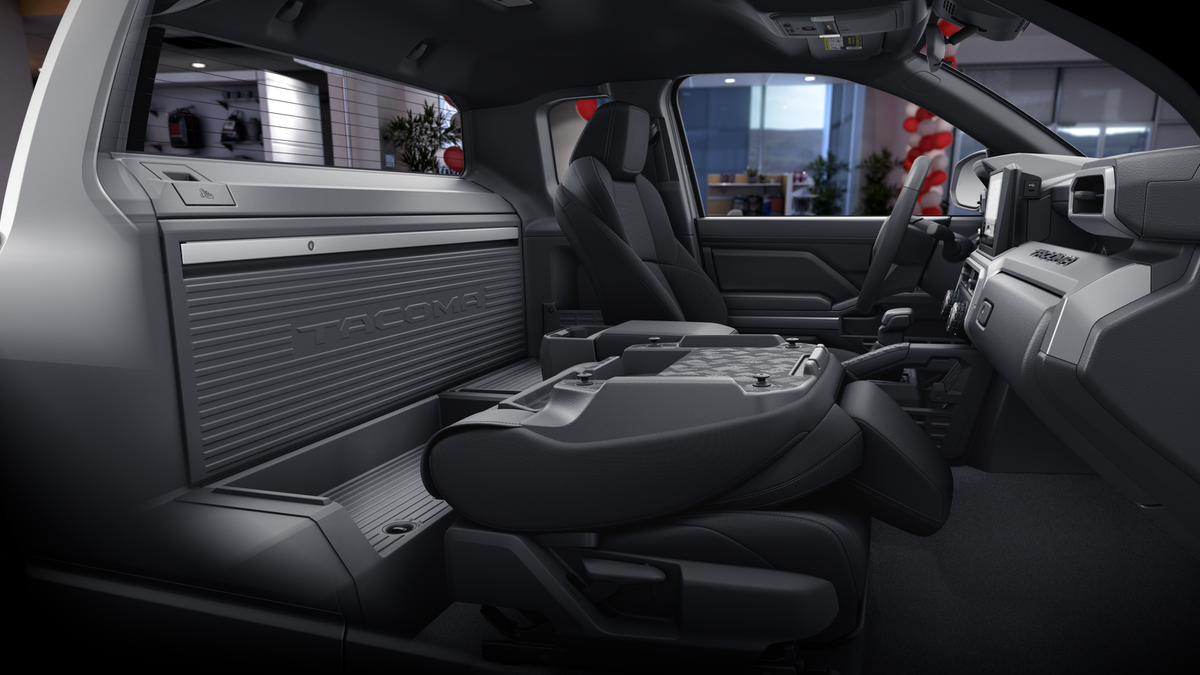 2025 Toyota Tacoma SR5 XtraCab photo 29