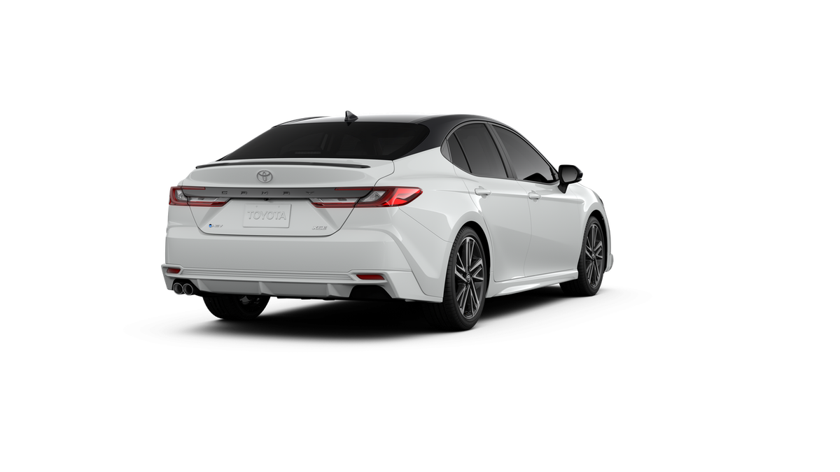 New 2026 Wind Chill Pearl with Midnight Black Metallic roof <sup>1</sup> Toyota  XSE image 11