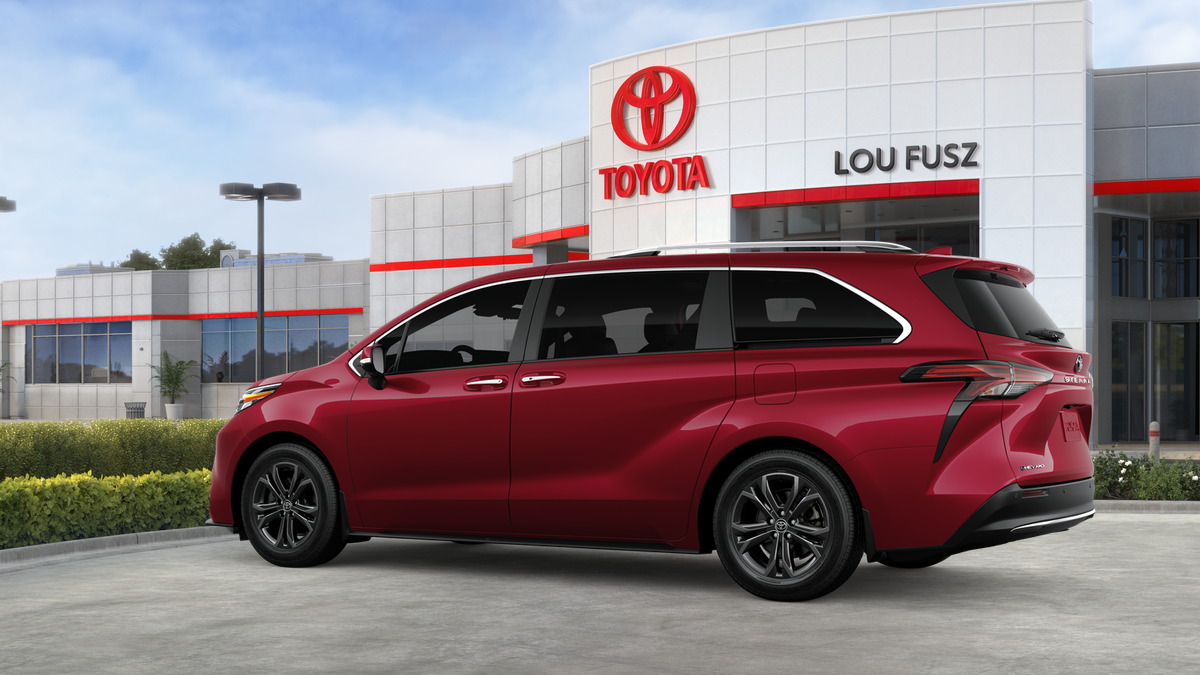New 2026 Ruby Flare Pearl <sup>1</sup> Toyota  Platinum image 12