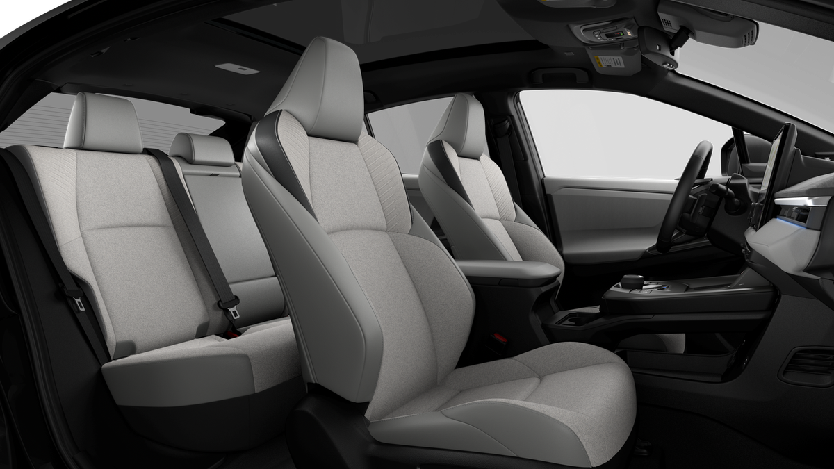 New 2026 Wind Chill Pearl <sup>1</sup> Toyota  XSE image 32