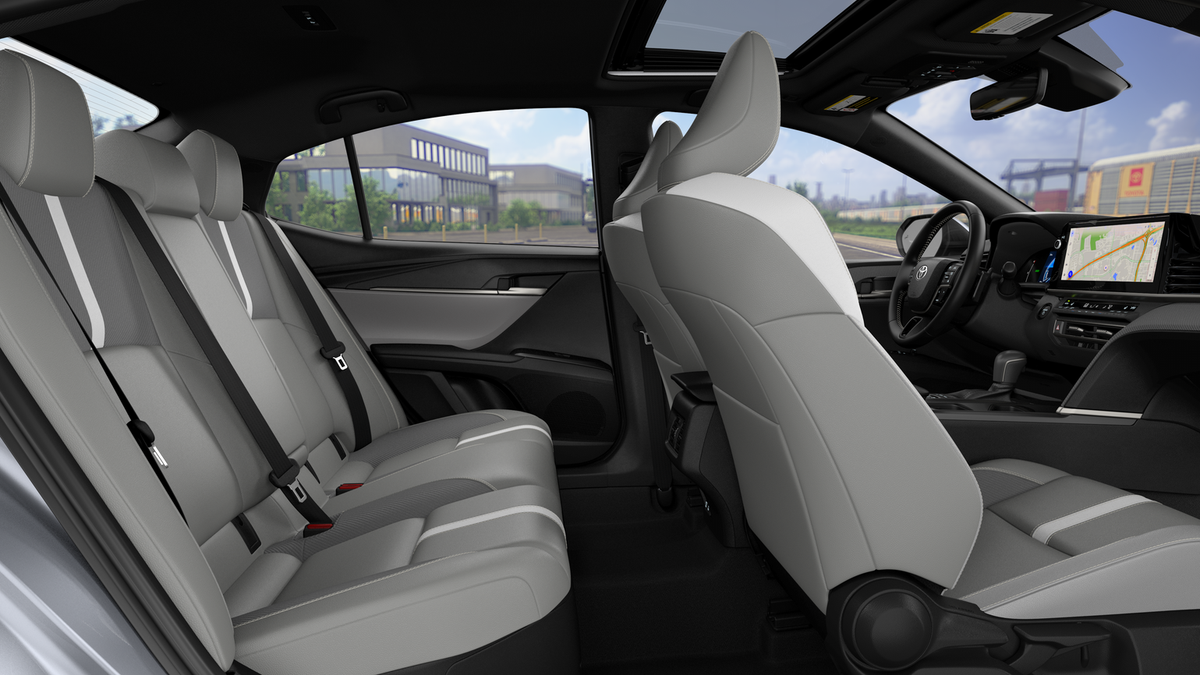 2026 Toyota Camry SE photo 12