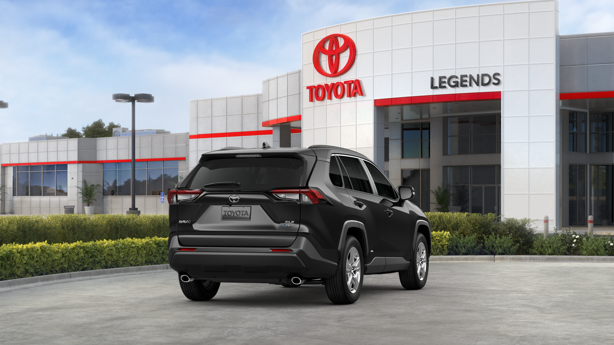 2025 Toyota RAV4 Hybrid XLE photo 2