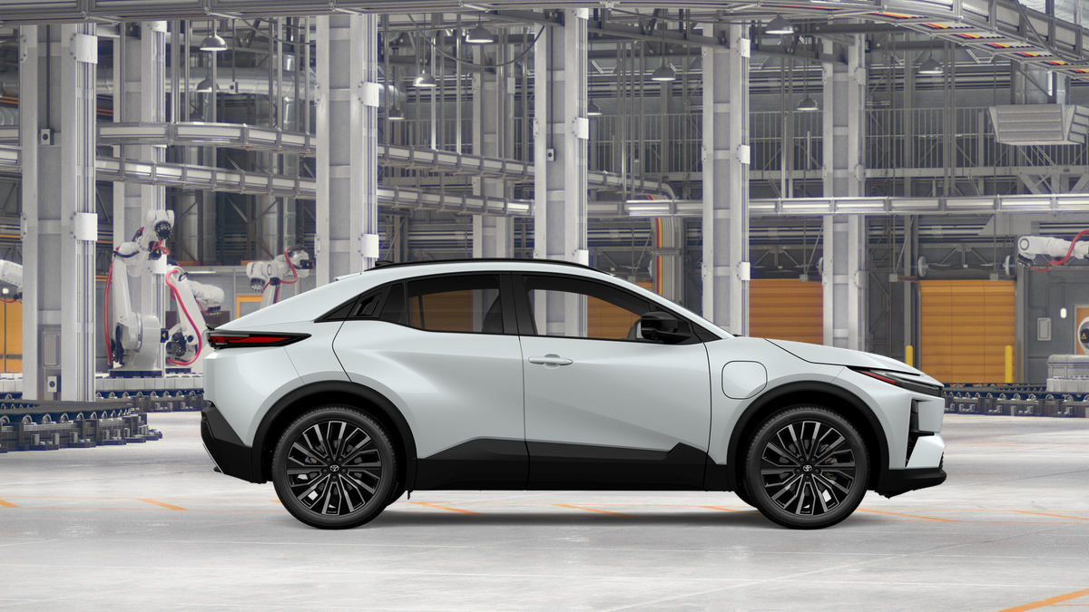 New 2026 Wind Chill Pearl <sup>1</sup> Toyota  XSE image 14