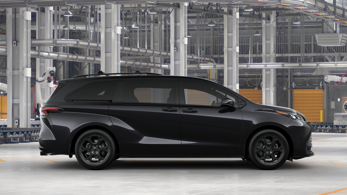 2025 Toyota Sienna Woodland Edition photo 14