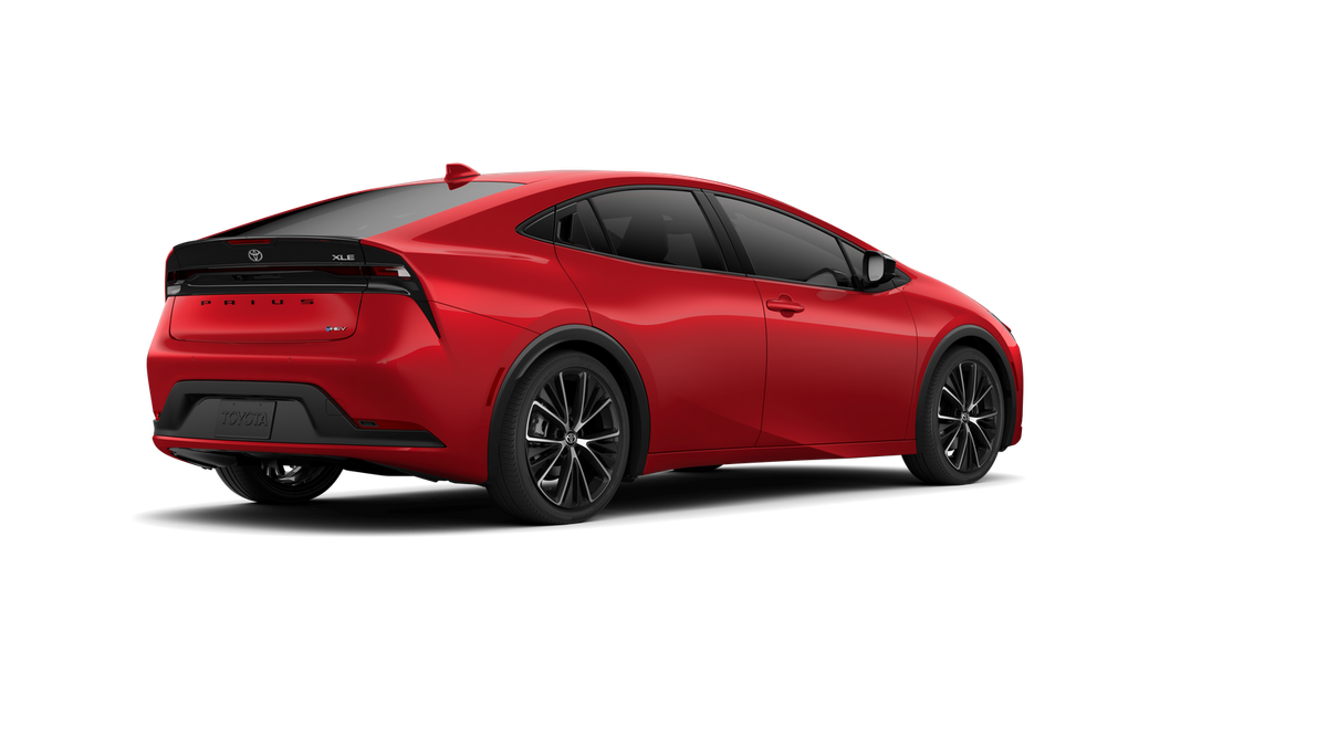 2026 Toyota Prius XLE photo 9
