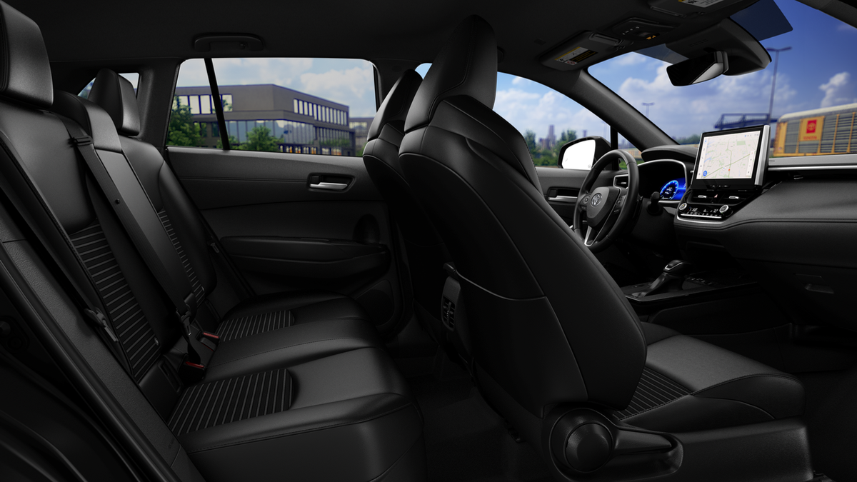2026 Toyota Corolla Cross XLE XSE photo 24