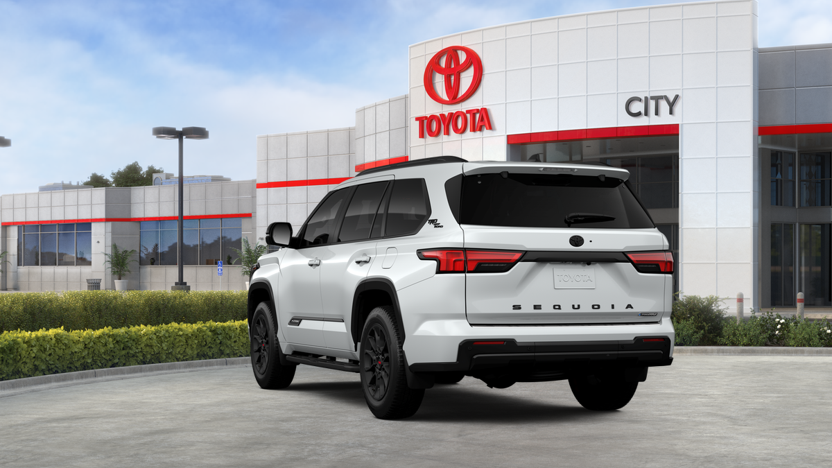 New 2026 Wind Chill Pearl <sup>1</sup> Toyota  Platinum image 38