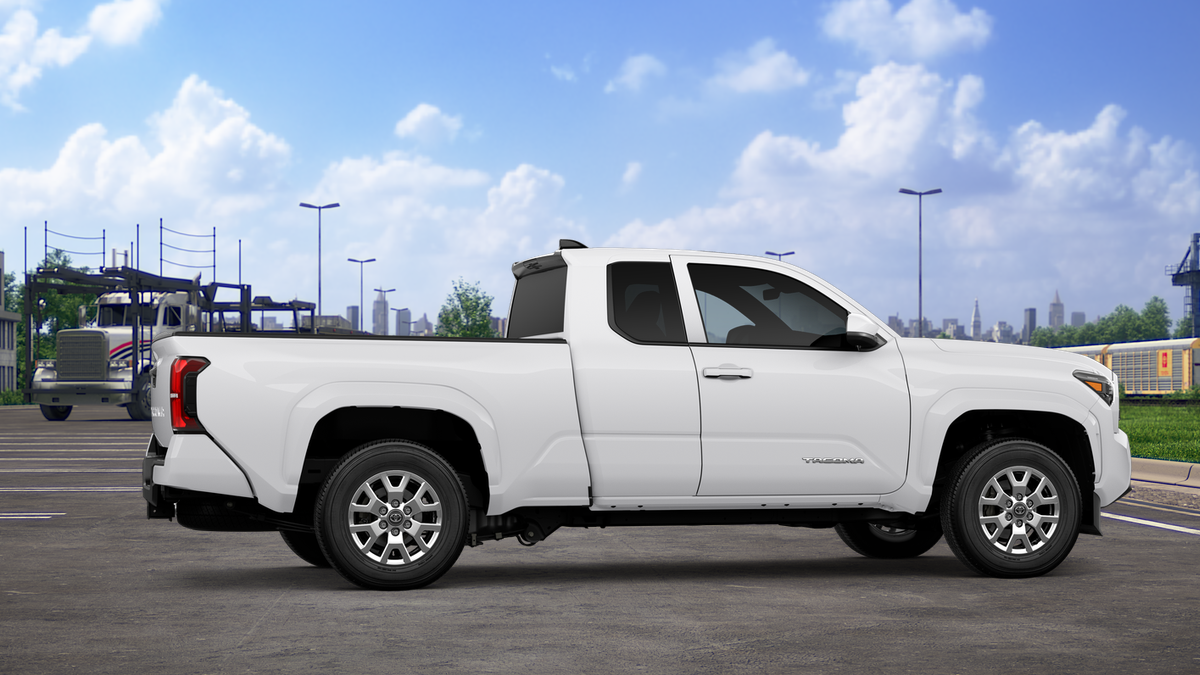 2026 Toyota Tacoma SR5 - Photo 14