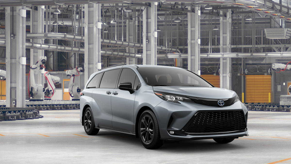 New 2025 Toyota Sienna XSE in Manassas VA