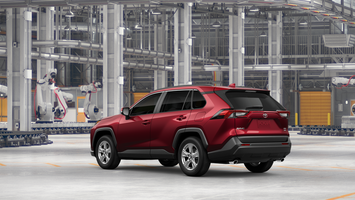 2025 Toyota RAV4 XLE photo 5