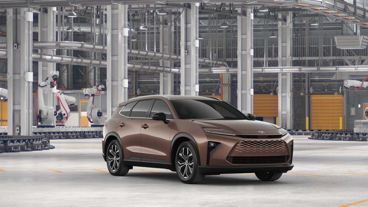 2025 Toyota Crown Signia XLE photo 15
