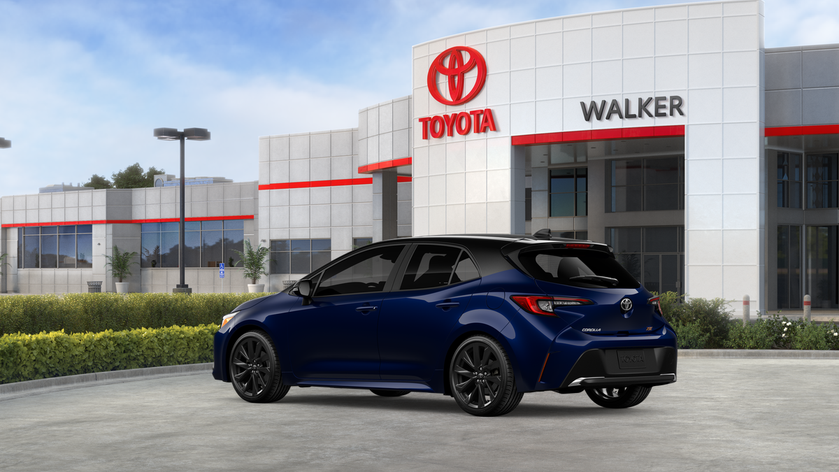 New 2027 Blueprint with Black roof <sup>1</sup> Toyota  XSE image 8