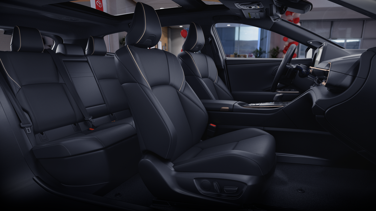 2025 Toyota Crown Signia Limited - Photo 40