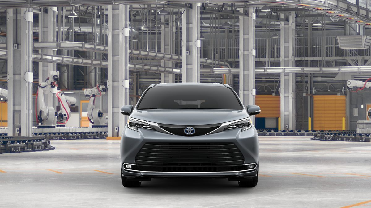 2025 Toyota Sienna Platinum photo 2