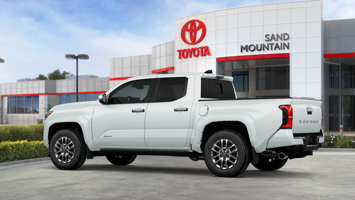 New 2026 Wind Chill Pearl <sup>1</sup> Toyota  Limited image 29