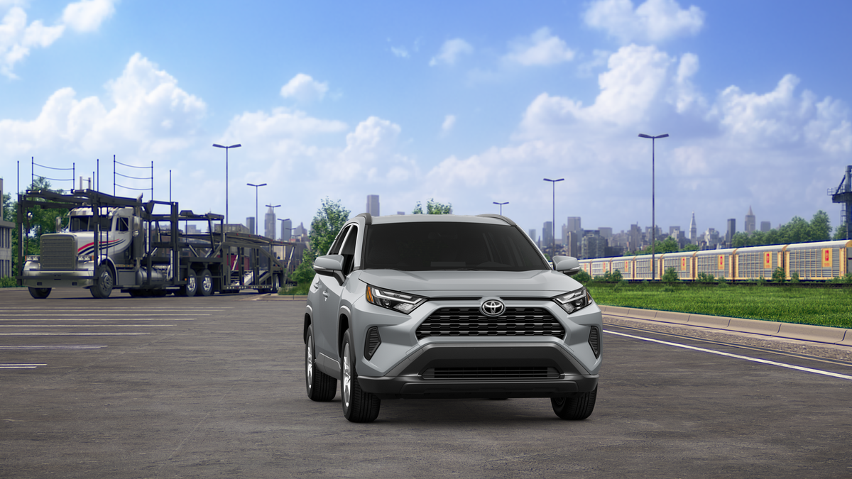 2025 Toyota RAV4 XLE photo 16