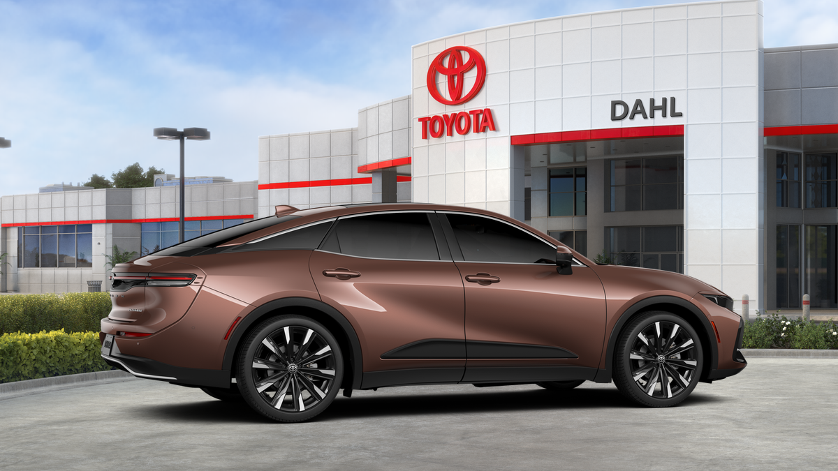 2026 Toyota Crown Platinum - Photo 13